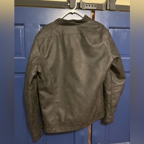 Guess Leather Jacket with zipper - Picture 2 of 3